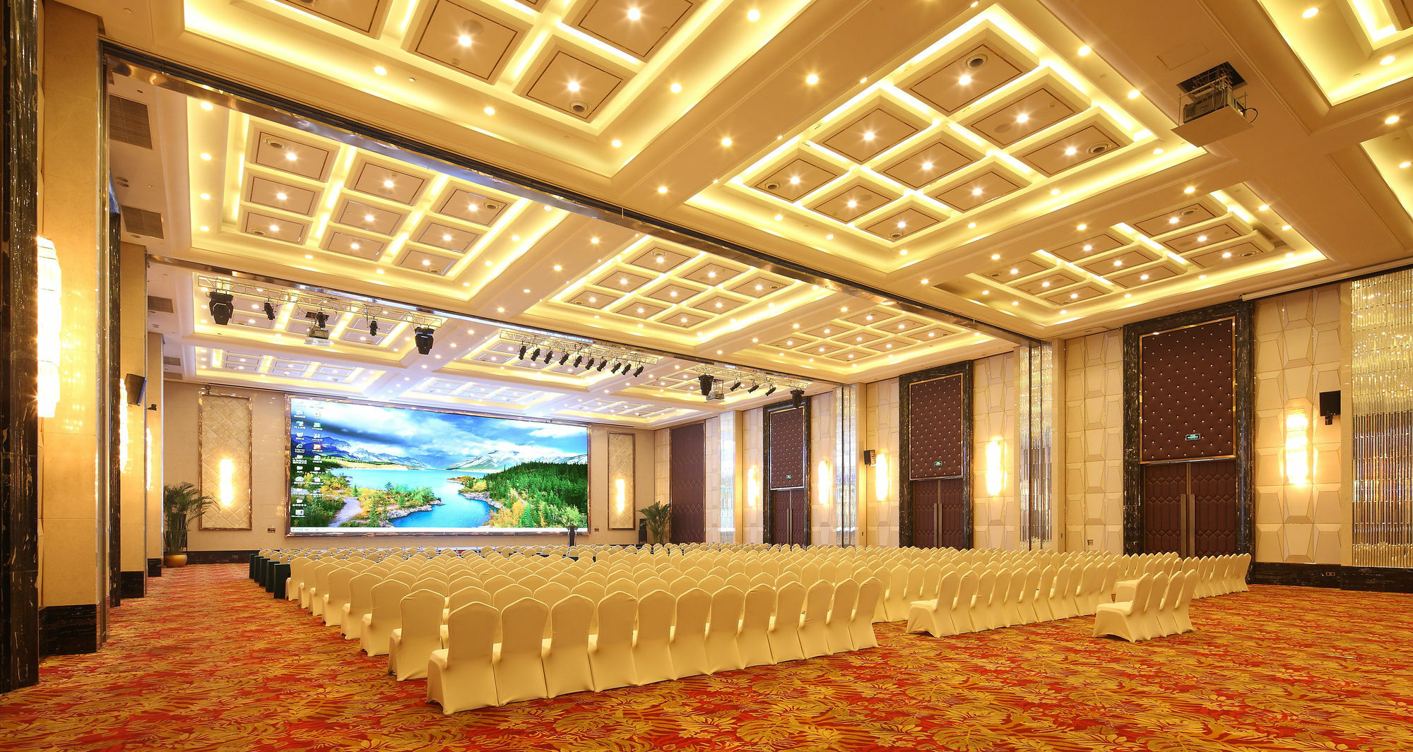 Wyndham Grand Plaza Royale Changsheng Jiangyin Buitenkant foto